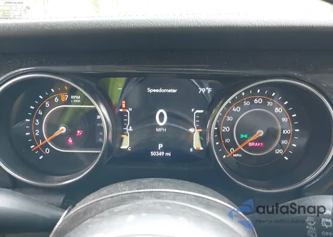 2021 Jeep Wrangler Unlimited Sahara Altitude 4X4 из США, поврежденный, VIN 1C4HJXEG0MW703812